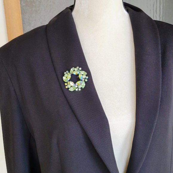 Vintage Weiss Rhinestone Circle Brooch and Earring Set - Picture 5 of 8